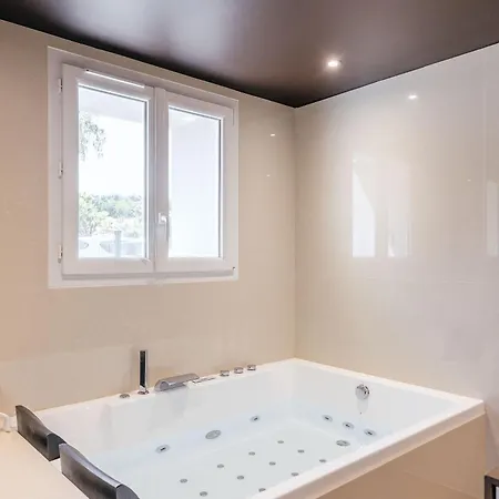 Ambre, Avec Jardin Privatif Apartment