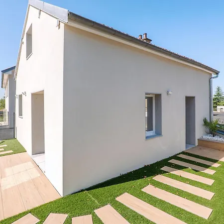 Apartment Ambre, Avec Jardin Privatif Saint-Yorre