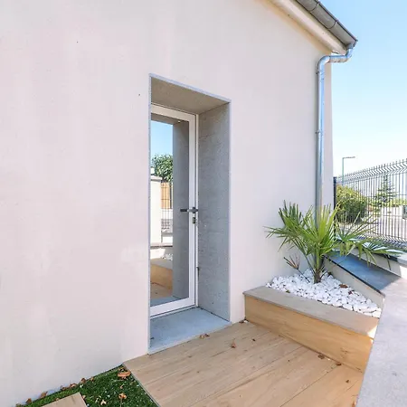 Apartment Ambre, Avec Jardin Privatif *