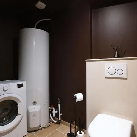 Apartment Ambre, Avec Jardin Privatif *